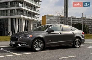 Седан Ford Fusion 2017 в Львові