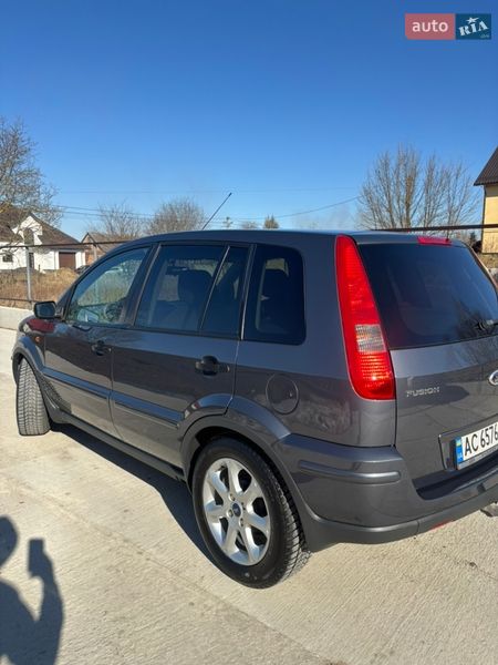 Хэтчбек Ford Fusion 2005 в Луцке