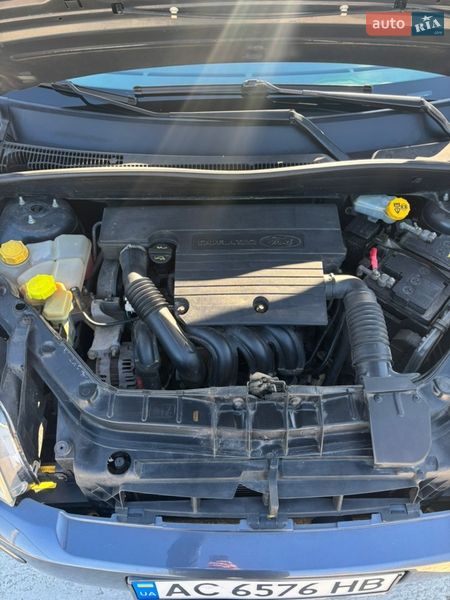 Хэтчбек Ford Fusion 2005 в Луцке