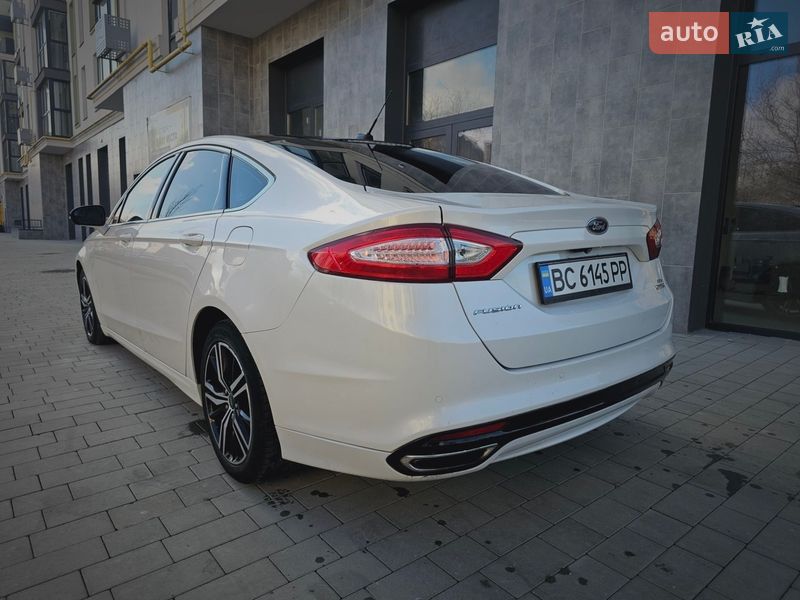 Седан Ford Fusion 2014 в Львове