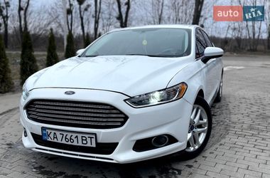 Седан Ford Fusion 2015 в Буче