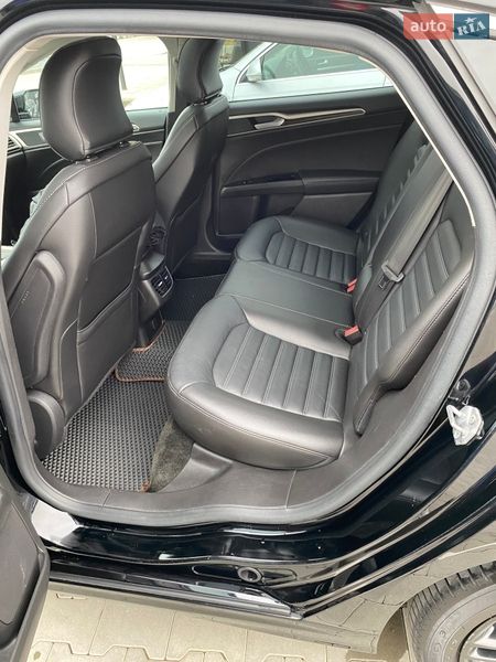 Седан Ford Fusion 2016 в Снятине