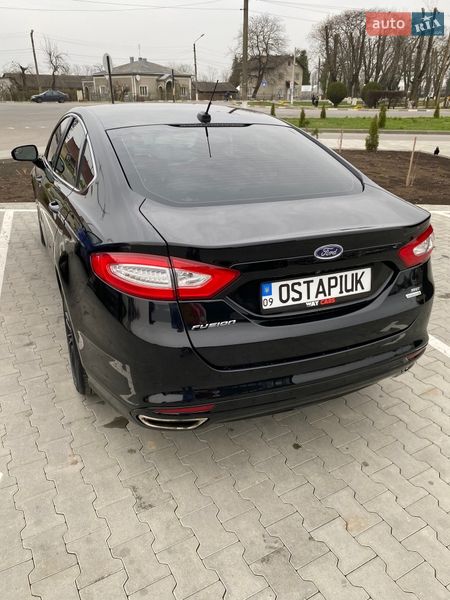 Седан Ford Fusion 2016 в Снятине