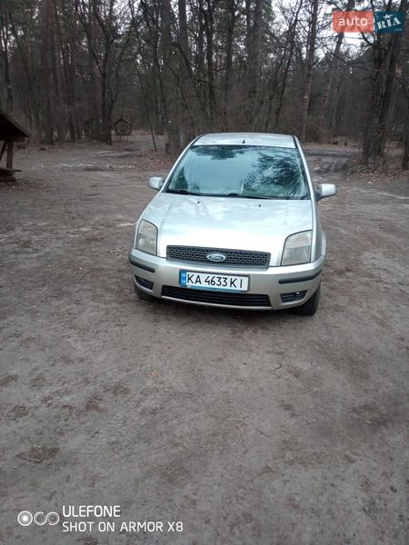 Хэтчбек Ford Fusion 2003 в Киеве