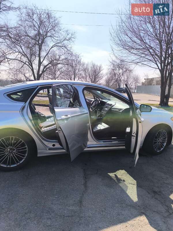 Седан Ford Fusion 2014 в Кременчуге