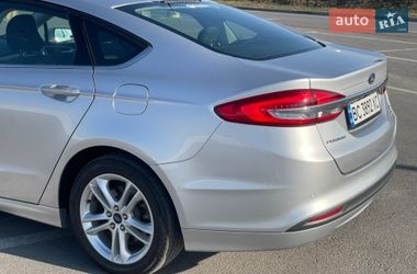 Седан Ford Fusion 2018 в Львове