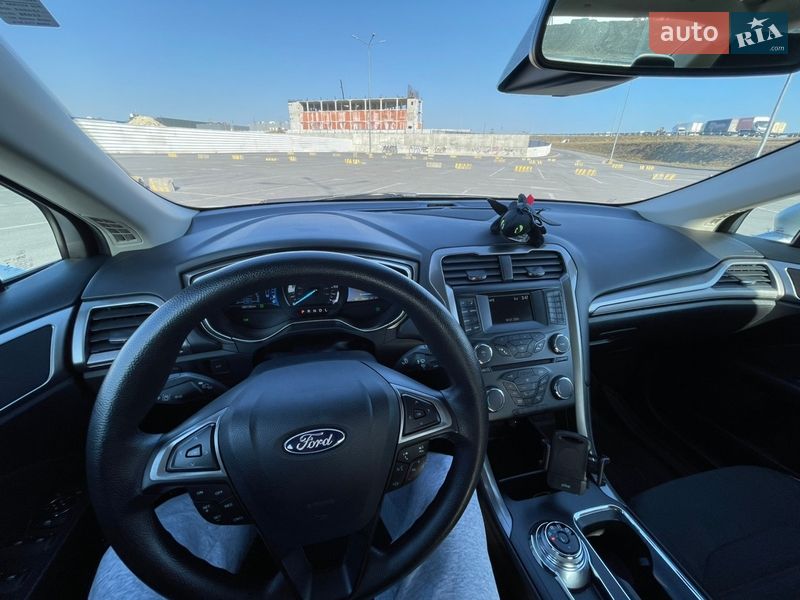 Седан Ford Fusion 2018 в Львове