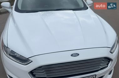 Седан Ford Fusion 2015 в Прилуках