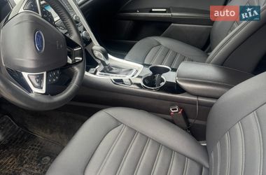 Седан Ford Fusion 2015 в Прилуках