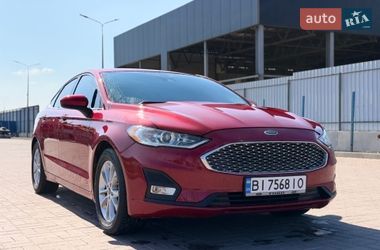 Седан Ford Fusion 2019 в Полтаве