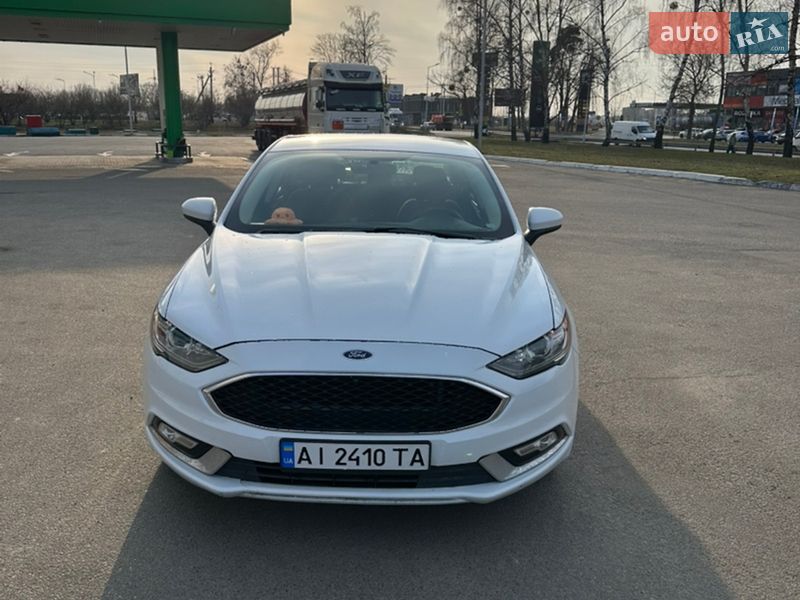 Седан Ford Fusion 2017 в Ірпені