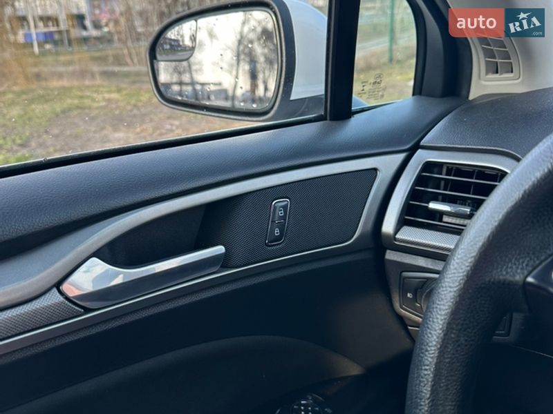 Седан Ford Fusion 2017 в Ірпені