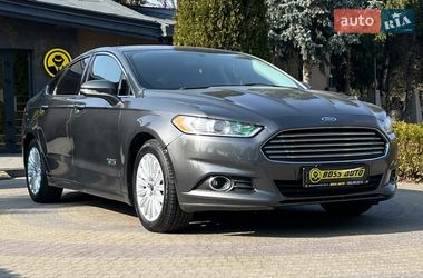Седан Ford Fusion 2015 в Львове
