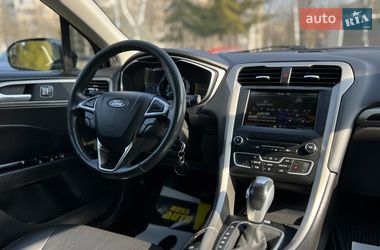 Седан Ford Fusion 2015 в Львове