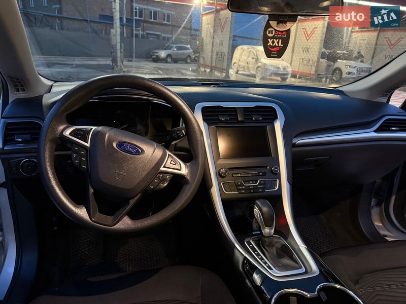 Седан Ford Fusion 2016 в Тернополі
