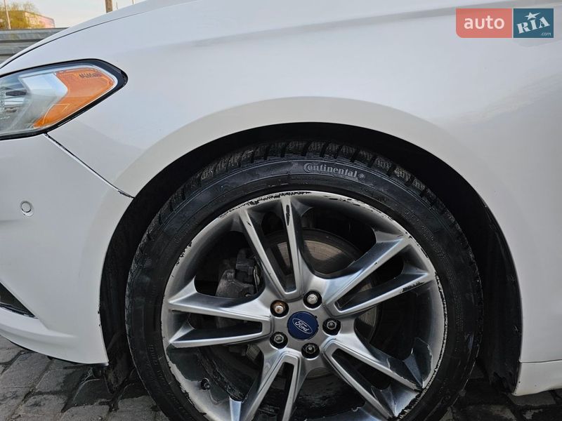 Седан Ford Fusion 2014 в Львове