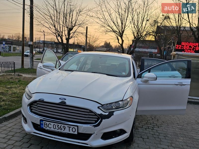 Седан Ford Fusion 2014 в Львове