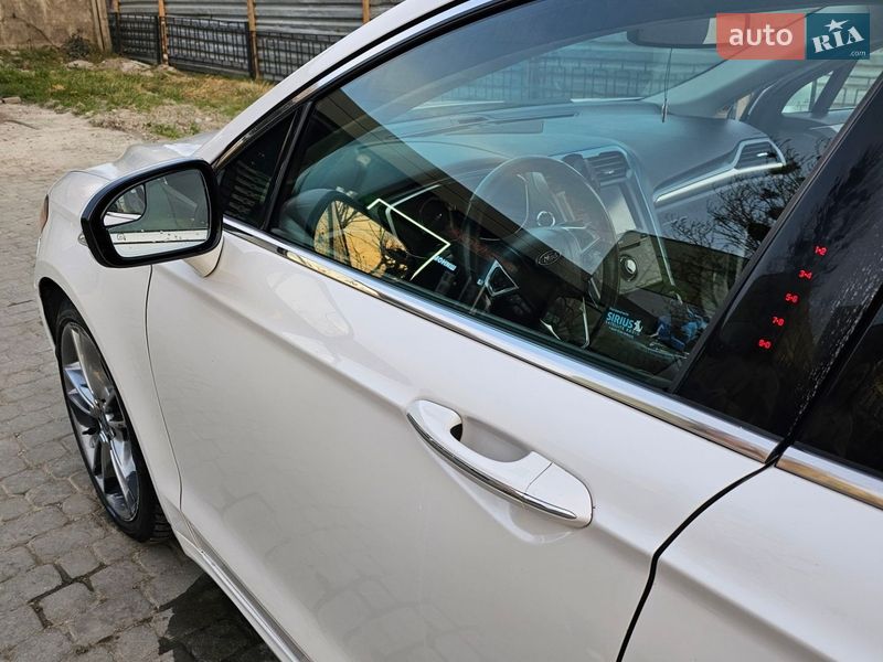 Седан Ford Fusion 2014 в Львове