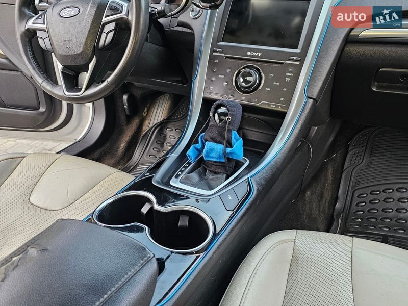 Седан Ford Fusion 2014 в Львове