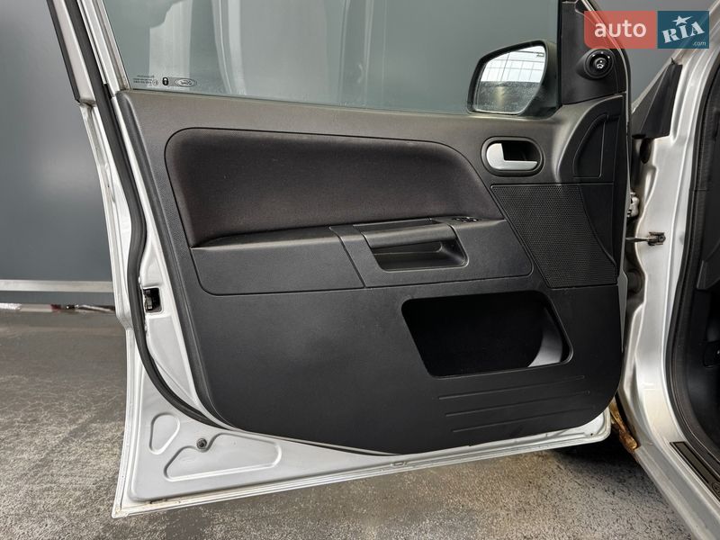 Хэтчбек Ford Fusion 2011 в Киеве