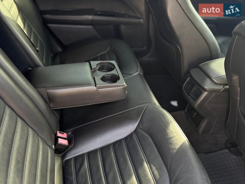 Седан Ford Fusion 2013 в Измаиле