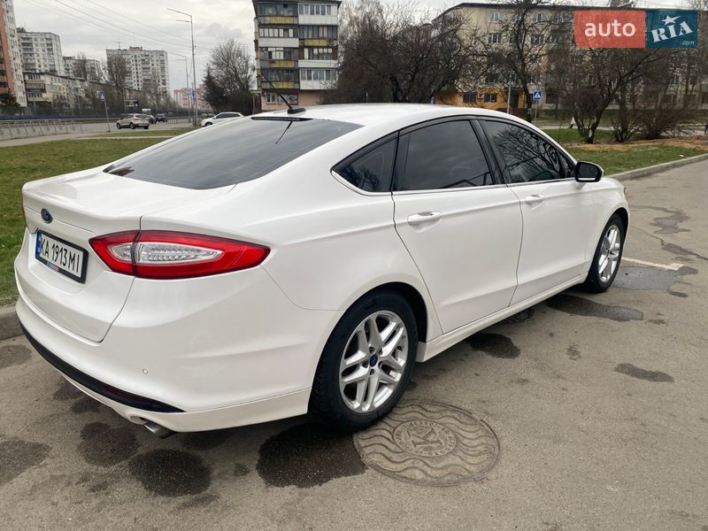 Седан Ford Fusion 2016 в Києві