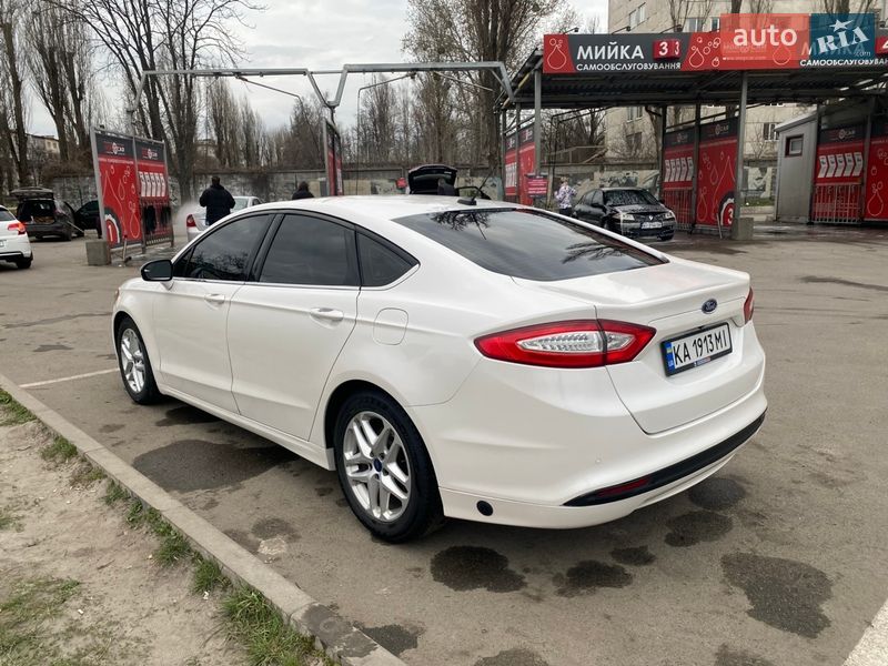 Седан Ford Fusion 2016 в Києві