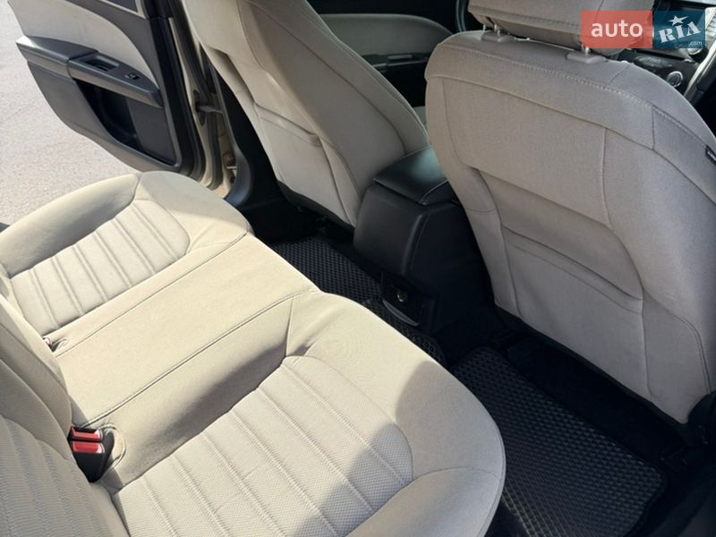 Седан Ford Fusion 2016 в Киеве фото 6 Седан Ford Fusion 2016 в Киеве