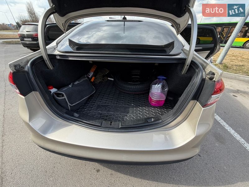Седан Ford Fusion 2016 в Киеве фото 5 Седан Ford Fusion 2016 в Киеве