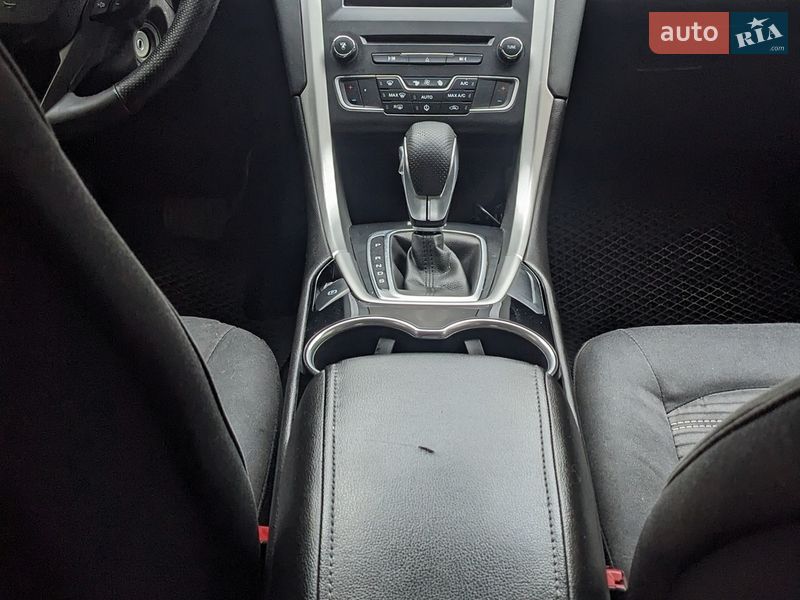 Седан Ford Fusion 2015 в Киеве фото 10 Седан Ford Fusion 2015 в Киеве