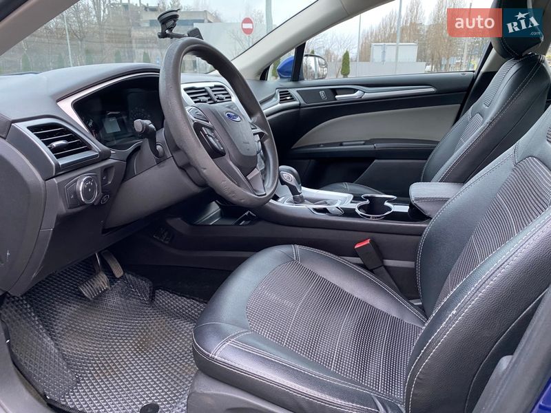 Седан Ford Fusion 2015 в Кременчуге