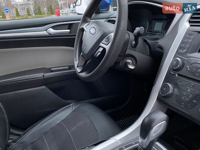 Седан Ford Fusion 2015 в Кременчуге