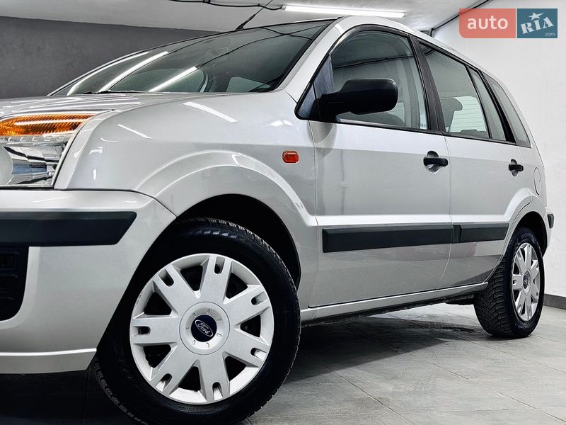 Хэтчбек Ford Fusion 2007 в Стрые