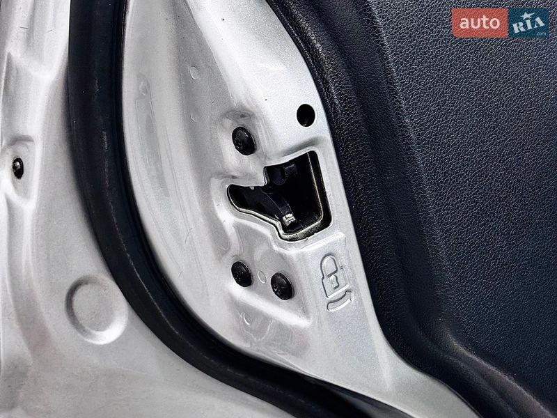 Хэтчбек Ford Fusion 2007 в Стрые