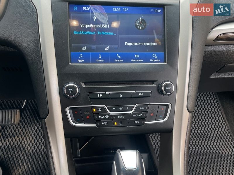 Седан Ford Fusion 2016 в Ічні