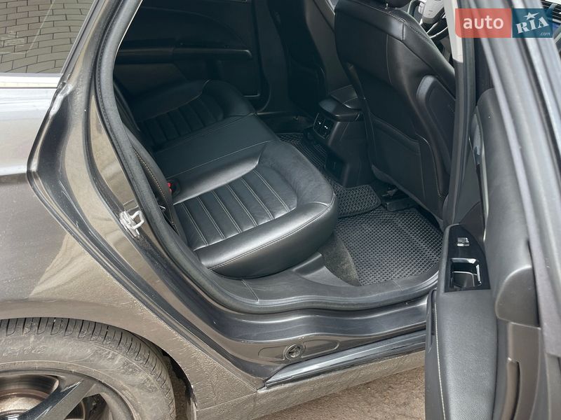 Седан Ford Fusion 2016 в Ічні