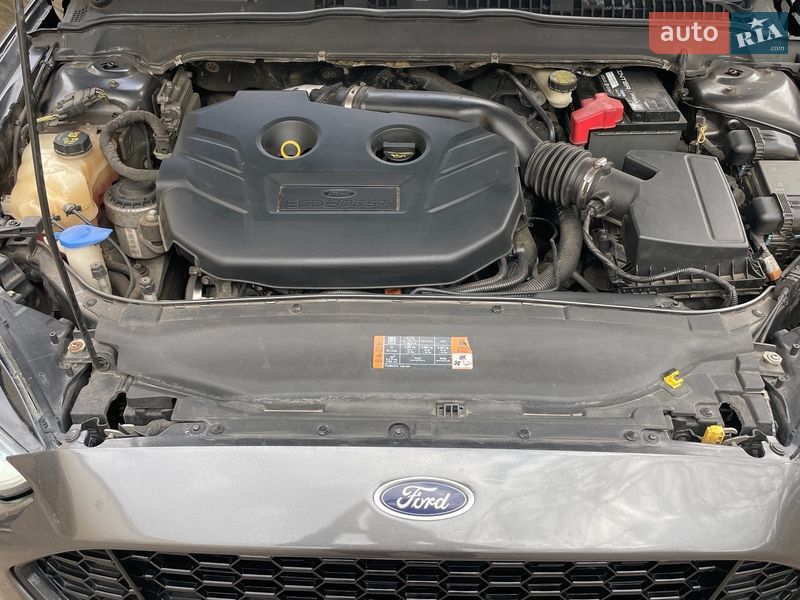 Седан Ford Fusion 2016 в Ічні
