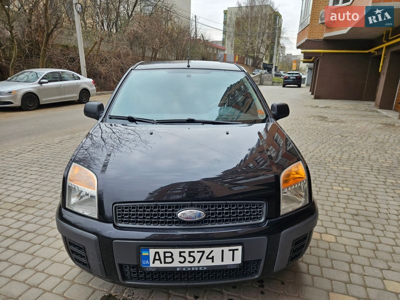Хэтчбек Ford Fusion 2010 в Виннице