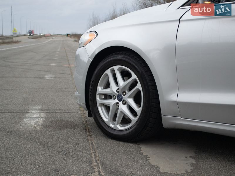 Седан Ford Fusion 2016 в Житомирі