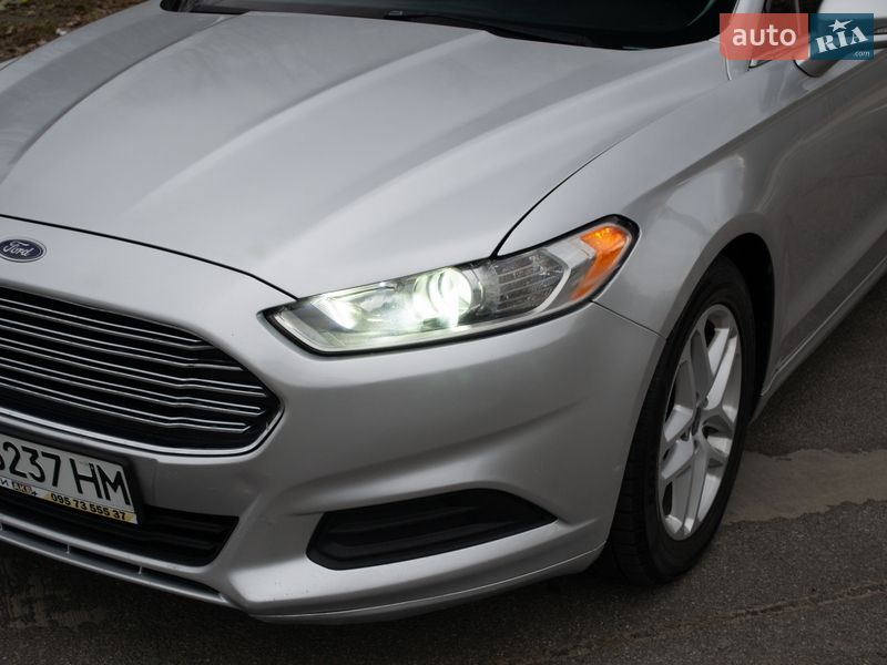Седан Ford Fusion 2016 в Житомирі