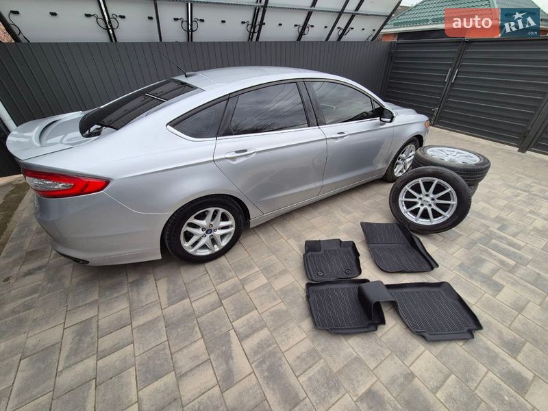 Седан Ford Fusion 2016 в Житомирі
