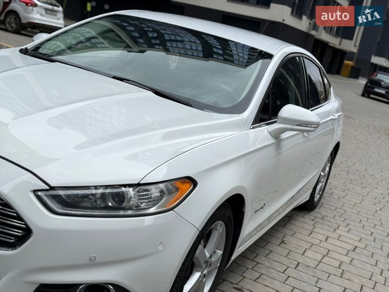 Седан Ford Fusion 2013 в Ивано-Франковске