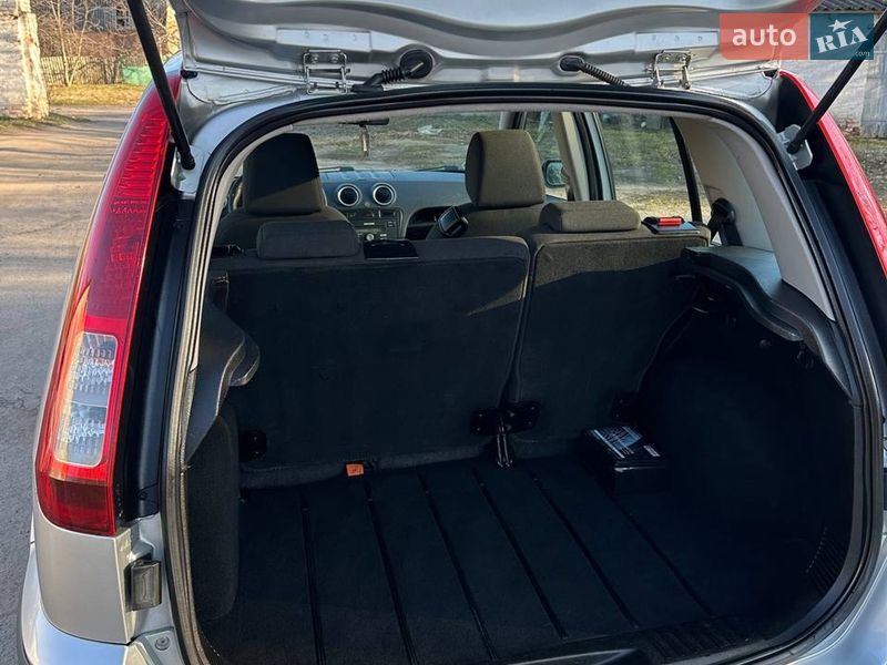 Хэтчбек Ford Fusion 2006 в Хороле фото 28 Хэтчбек Ford Fusion 2006 в Хороле