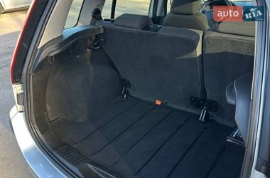 Хэтчбек Ford Fusion 2006 в Хороле