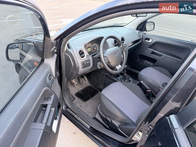 Хэтчбек Ford Fusion 2011 в Киеве