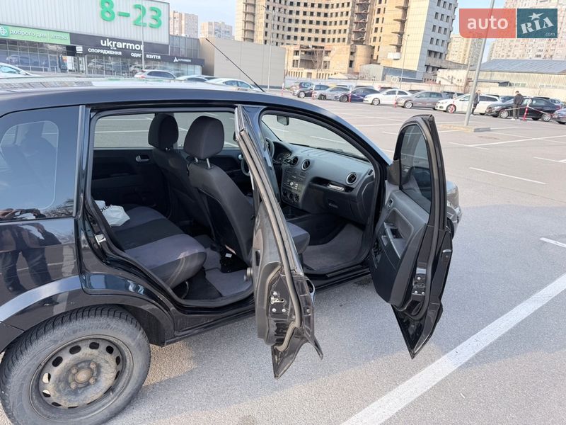 Хэтчбек Ford Fusion 2011 в Киеве