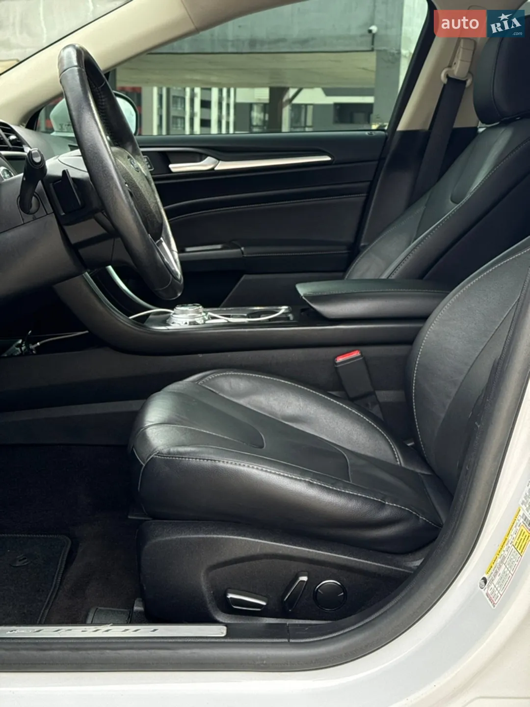 2020 Ford Fusion - мініатюра 26