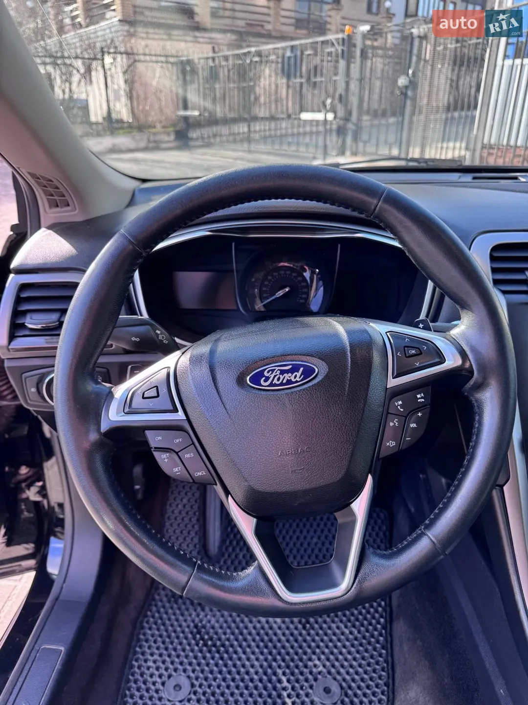 2016 Ford Fusion - мініатюра 19