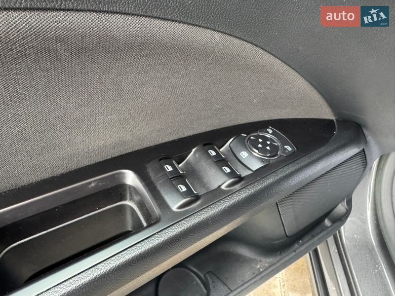 Седан Ford Fusion 2016 в Киеве фото 9 Седан Ford Fusion 2016 в Киеве