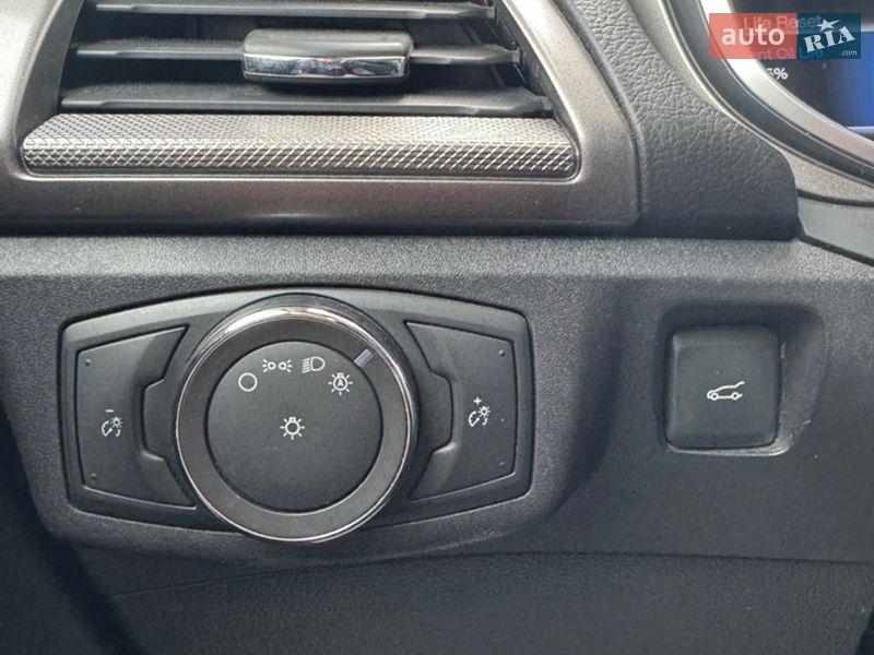 Седан Ford Fusion 2016 в Киеве фото 16 Седан Ford Fusion 2016 в Киеве